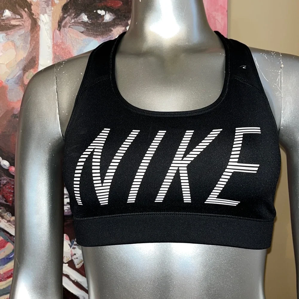 Nike Dri-fit black white sports bra athletic fitness yoga size medium halter
